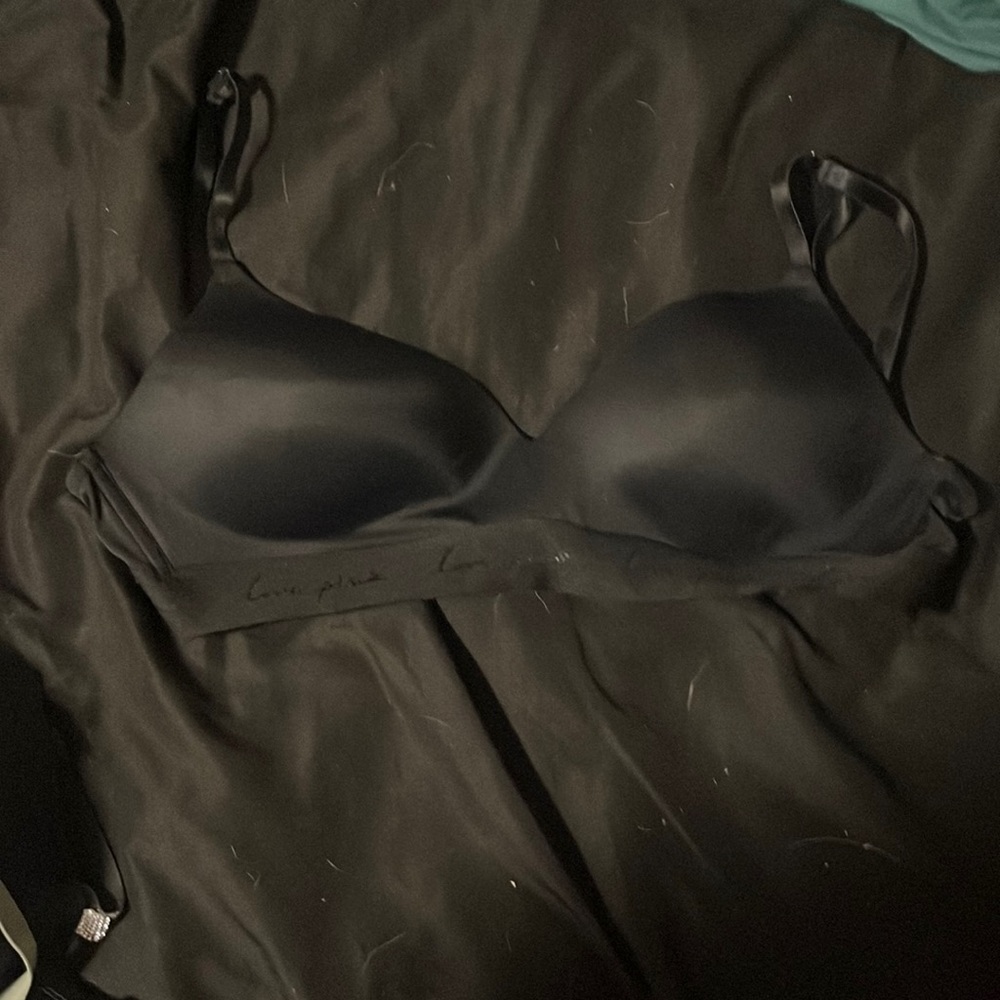 Victoria Secret (PINK) wireless black bra